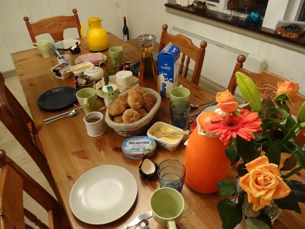 Julia'S Guesthouse B&B Hnaus Екстер'єр фото