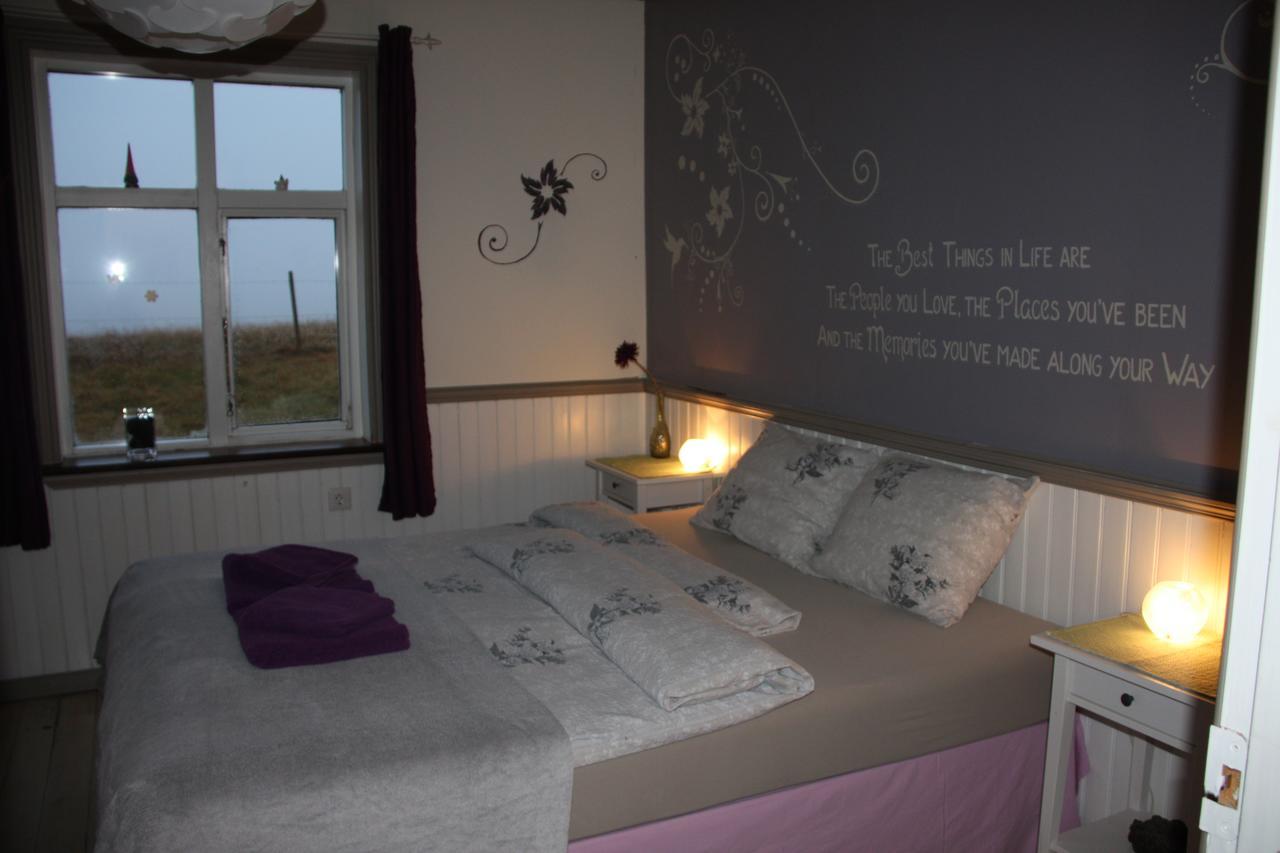 Julia'S Guesthouse B&B Hnaus Екстер'єр фото